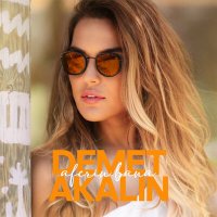 Постер песни Demet Akalın - Aferin Bana